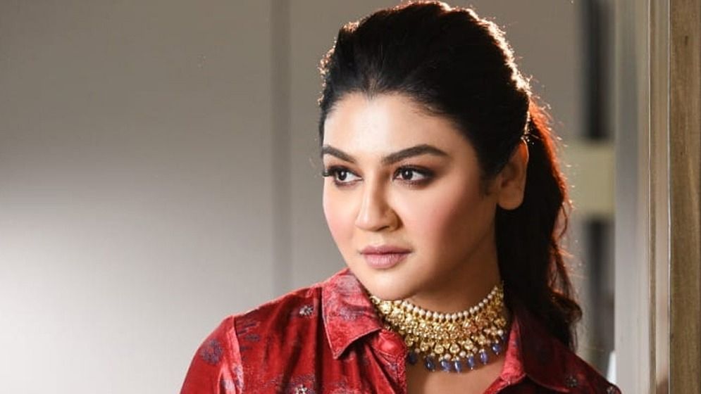 শুধু মন দিয়ে মানুষকে ছোঁয়া যায় না: জয়া আহসান